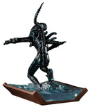Aliens -  Xenomorph Alien Water Attack Statue
