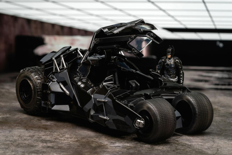 https://www.minitopia.com.au/cdn/shop/files/JAD34821--BatmanDarkKnight-Batmobile-w-Batman-_BKCamo_-1-24-Scale-06_800x.jpg?v=1689867093