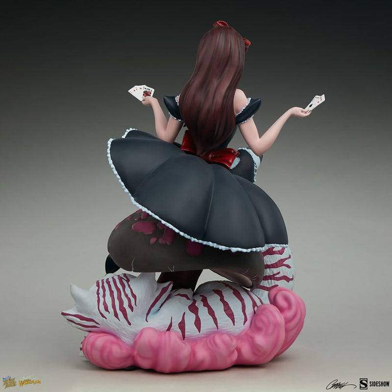Alice in Wonderland - Game of Hearts Statue