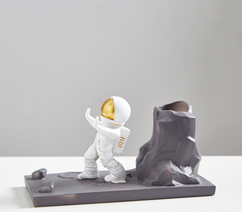 Astronaut Phone and Pen Holder