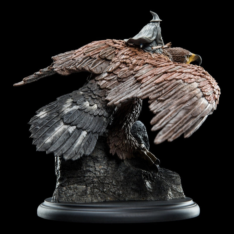 The Lord of the Rings - Gandalf on Gwaihir Miniature Statue