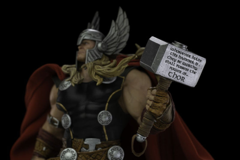 Thor - Thor Unleashed Deluxe 1:10 Scale Statue