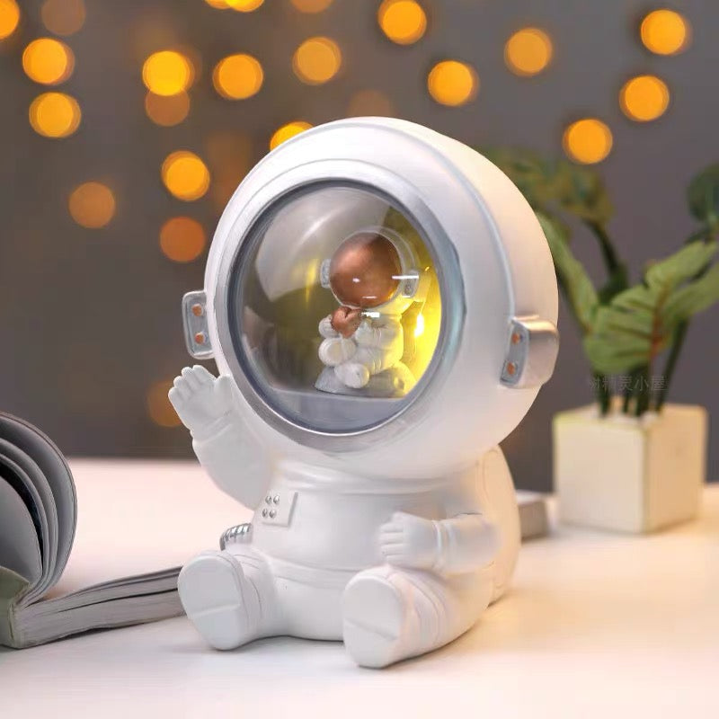 Astronaut Night Light