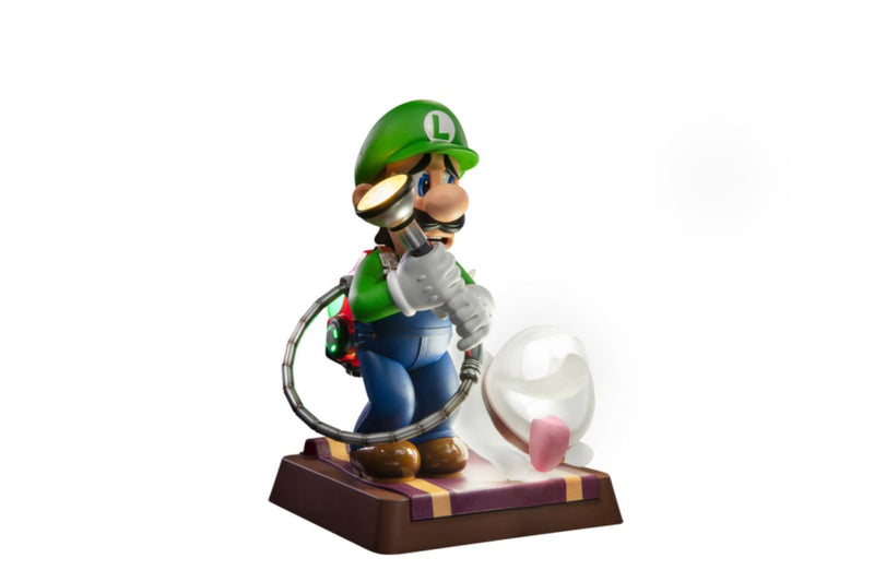 Luigi's Mansion 3 - Luigi 9" PVC Statue Collector's Edition