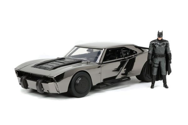The Batman - Batmobile Chrome Black SDCC 2022 1:24 Scale with Batman